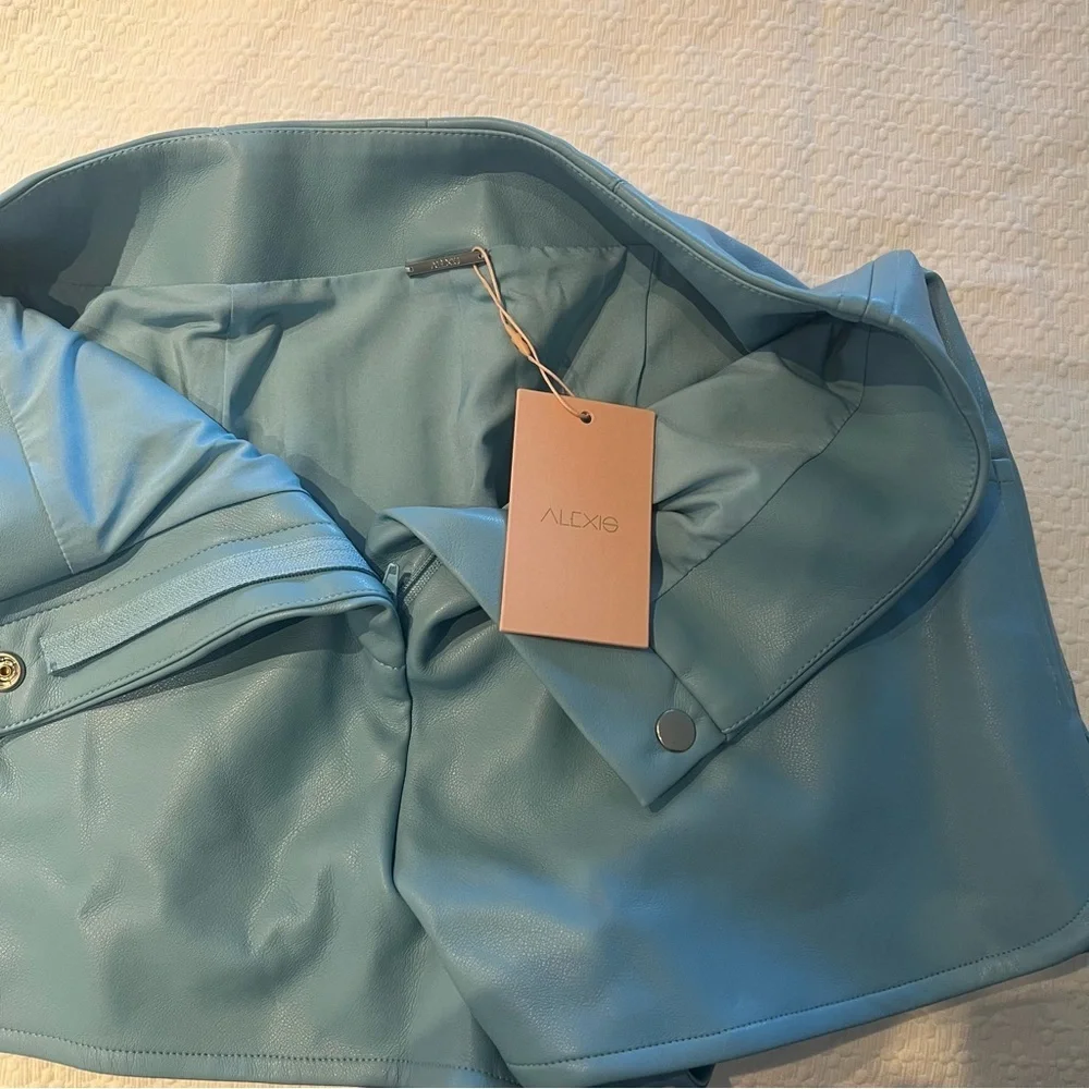 Alexis Fabian Short in Blue- Size M; New with Tags